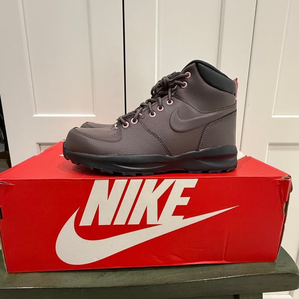 New Nike Manoa Leather GS 'Violet Ore' Boots Size 6.5Y BQ5372-200